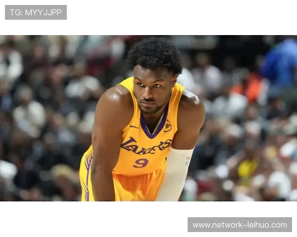 湖人试训现场曝出布朗尼真实成色 多位NBA球探评价两极分化引发热议